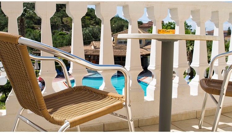 Petros Hotel - NR, Закинф